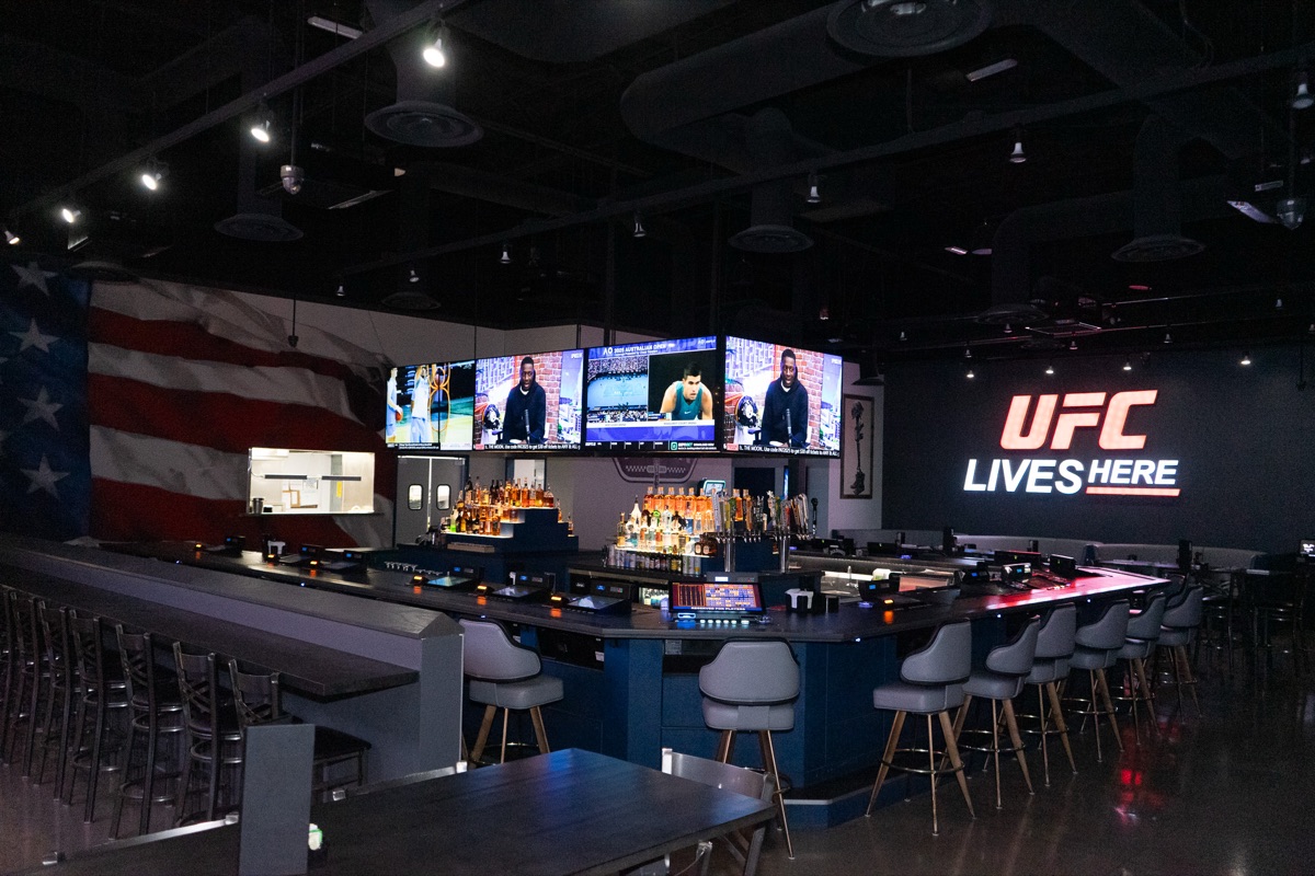 DJ's All American Tavern